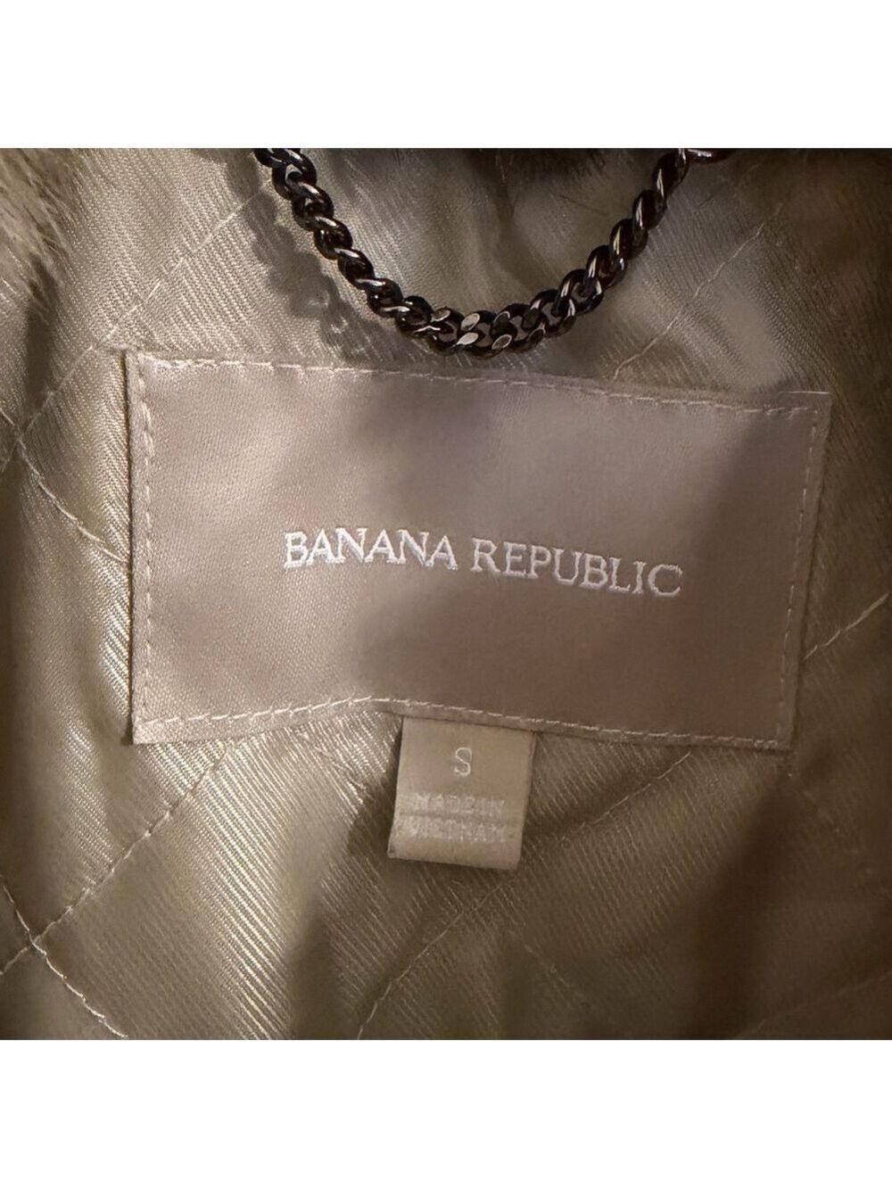 Banana Republic Faux Fur Vest - Picture 13 of 13